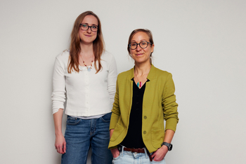 Lucia Thiede und Professor Anna Lena Rademaker